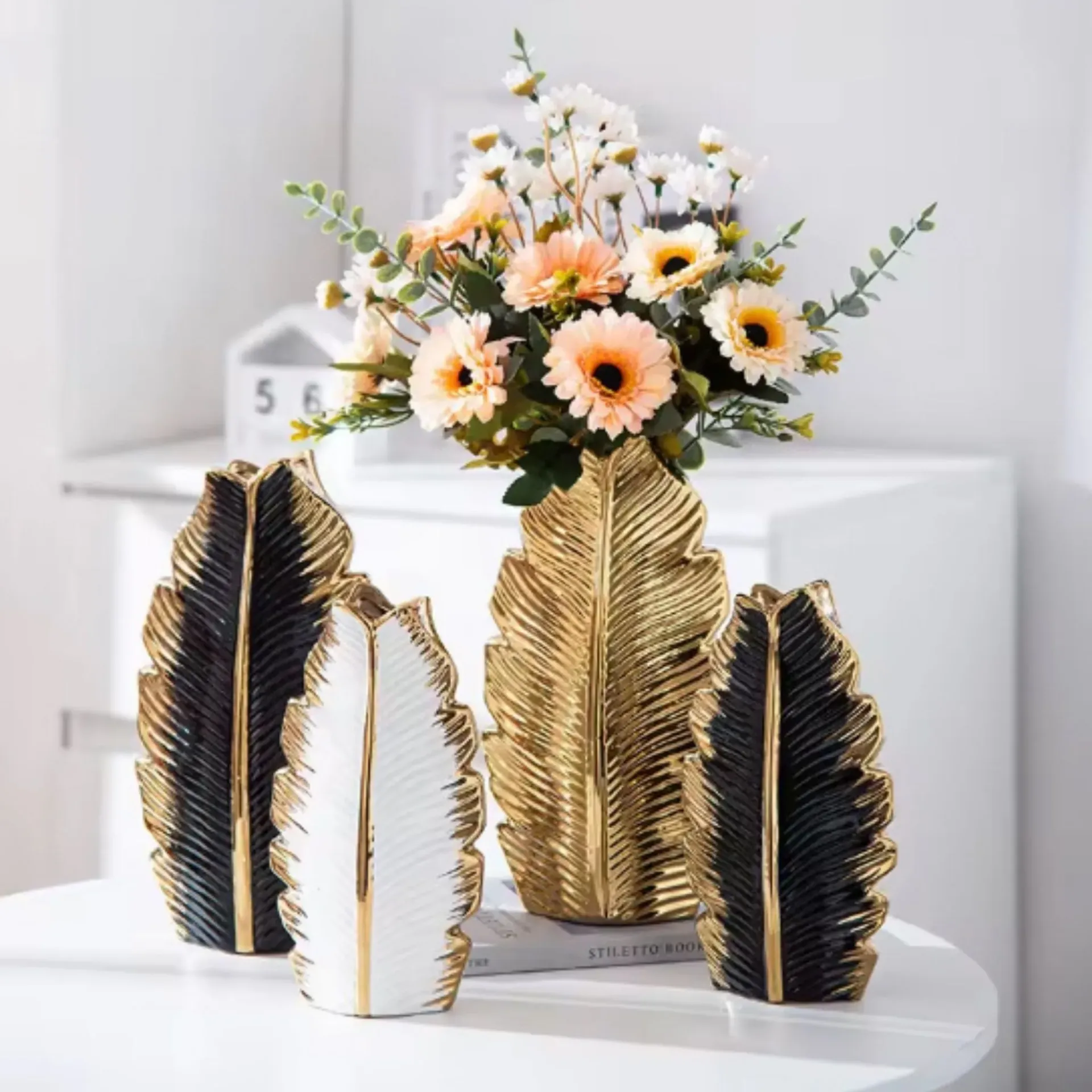 2 pcs Set Leaf Ceramic Leaf Shaped Vase (Gold)