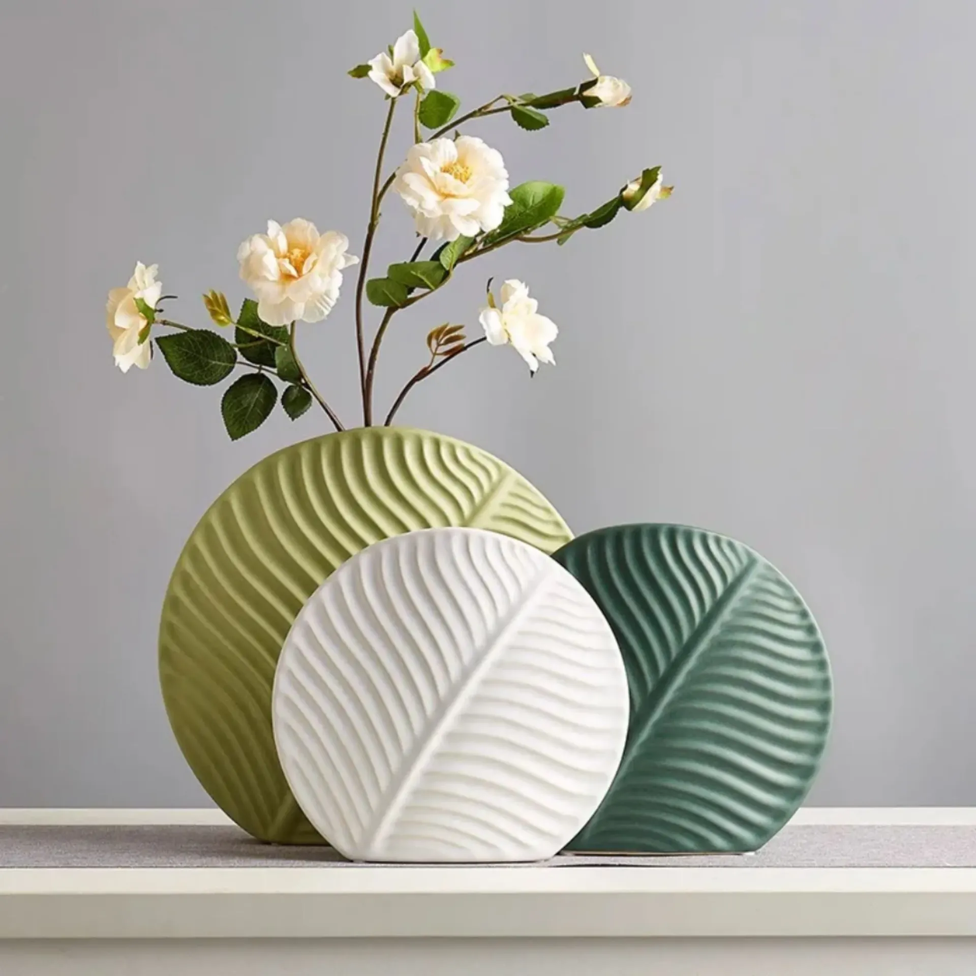Ordic Style Ceramic Vases Featuring Flat, Leaf-Shaped Design